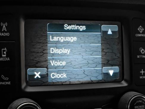 Used 2019 Jeep Wrangler Sport AWD/4WD image 33