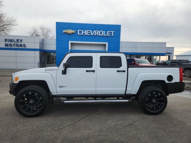 Used 2010 HUMMER H3T AWD/4WD image 1