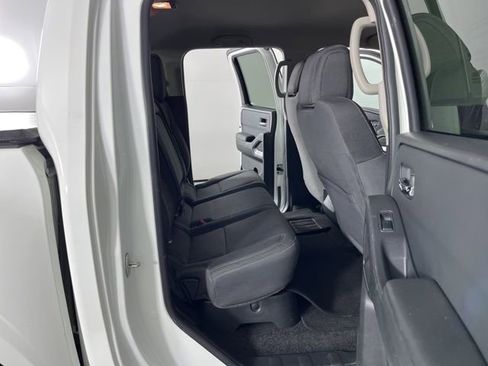 Used 2024 Nissan Frontier SV image 44