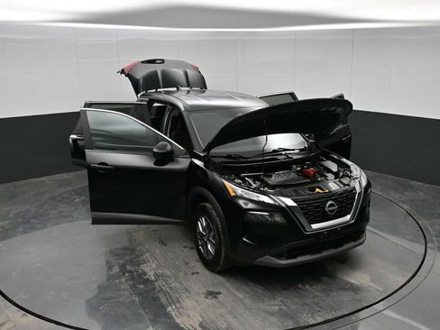 Used 2023 Nissan Rogue S image 38