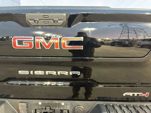 Certified 2023 GMC Sierra 1500 AT4 w/ Technology Package image 33