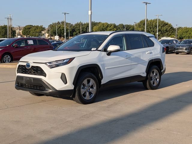Used 2024 Toyota RAV4 LE AWD/4WD image 9