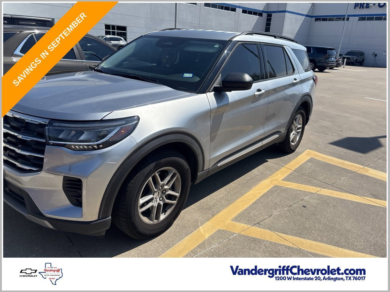 Used 2025 Ford Explorer Active RWD image 1