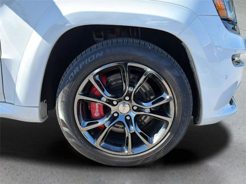Used 2015 Jeep Grand Cherokee SRT AWD/4WD image 39