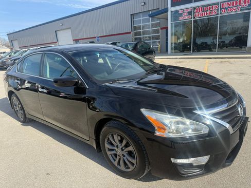 Used 2015 Nissan Altima 2.5 S w/ Special Edition Package image 5