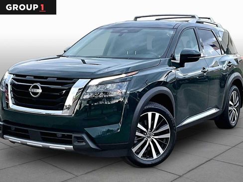 Certified 2025 Nissan Pathfinder Platinum w/ Cargo Package FWD image 1