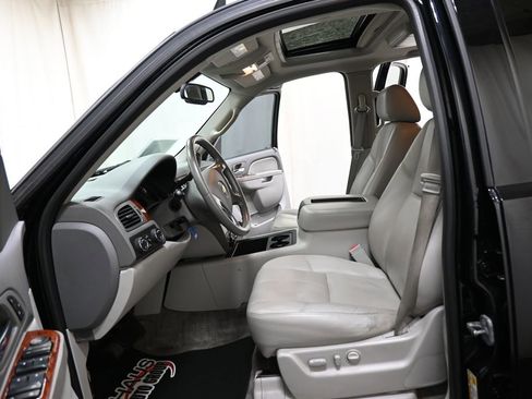 Used 2013 Chevrolet Tahoe LT w/ Luxury Package image 7