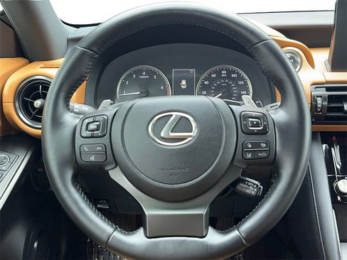 Used 2025 Lexus IS 300 300 CAM,SUNROOF,CLMT STS,BLIND w/ Premium Package image 18
