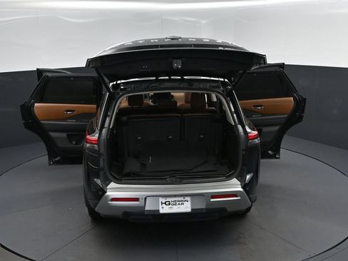 Used 2023 Nissan Pathfinder Platinum w/ Cargo Package FWD image 49