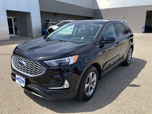 Used 2023 Ford Edge SEL w/ Convenience Package AWD/4WD image 2