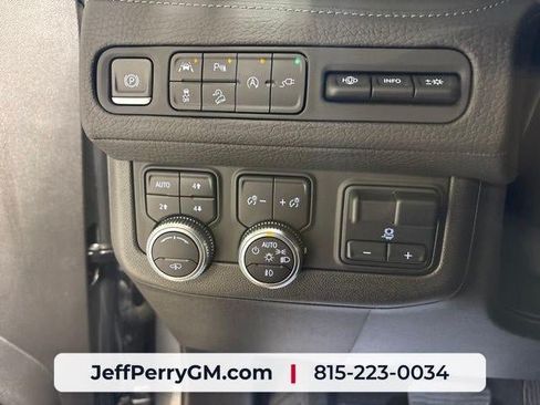 Used 2021 GMC Yukon Denali w/ Denali Ultimate Package AWD/4WD image 14