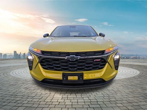 Used 2025 Chevrolet Trax RS image 10