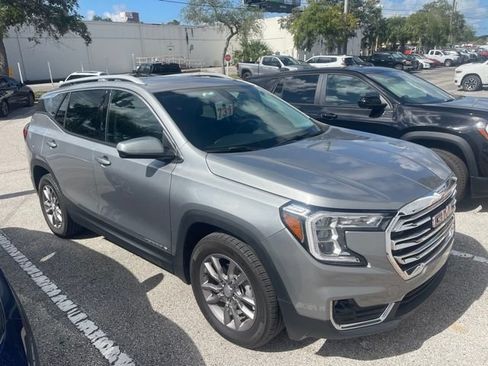Used 2024 GMC Terrain SLT FWD image 5