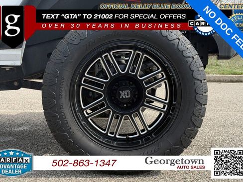 Used 2016 Jeep Wrangler Unlimited Sahara w/ Connectivity Group AWD/4WD image 28