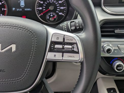 Used 2022 Kia Telluride S image 19