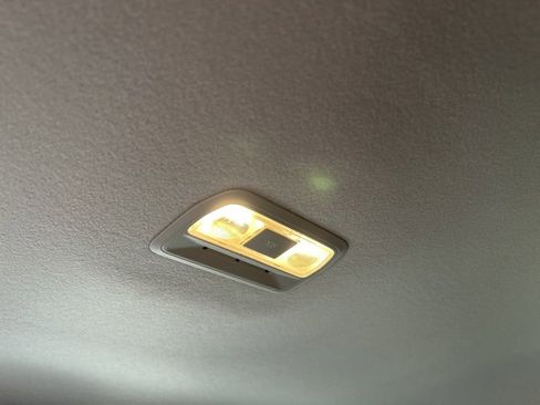 Used 2025 Nissan Kicks SV image 29