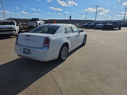 Used 2012 Chrysler 300 Limited image 5