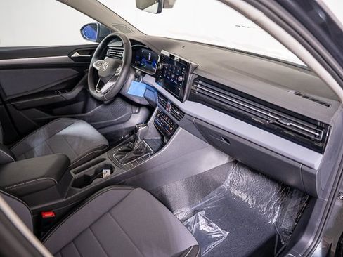 New 2025 Volkswagen Jetta SE image 30