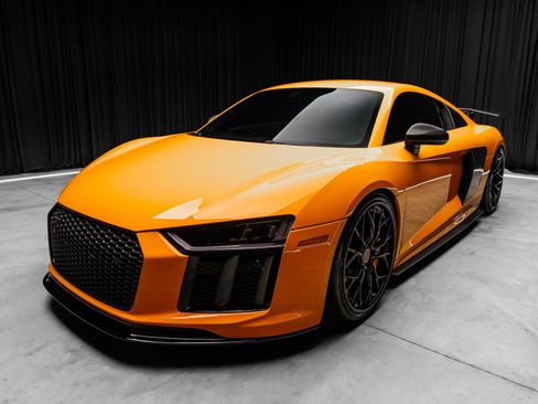 Used 2017 Audi R8 V10 plus AWD/4WD image 10