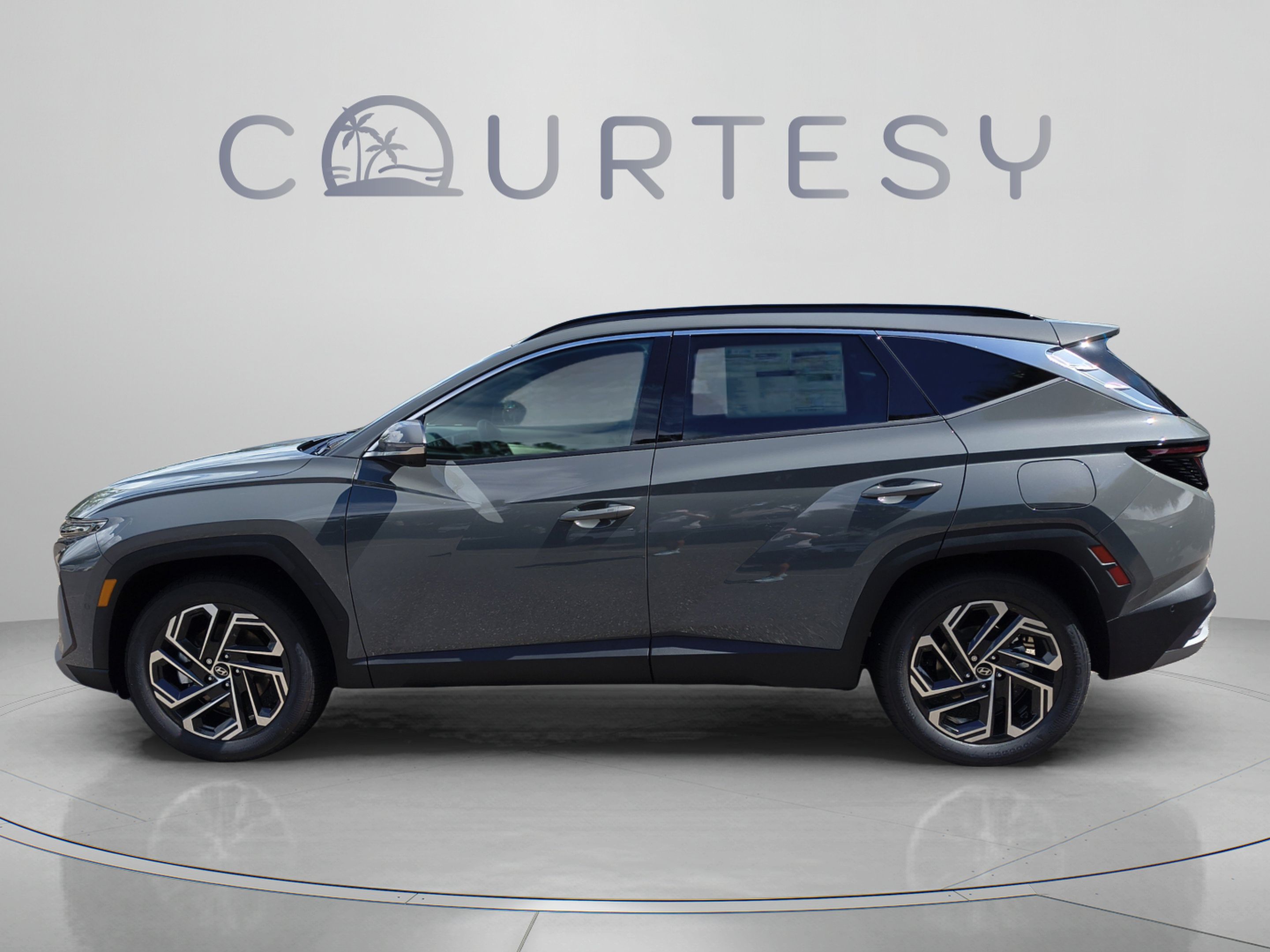 New 2026 Hyundai Tucson Limited FWD image 2