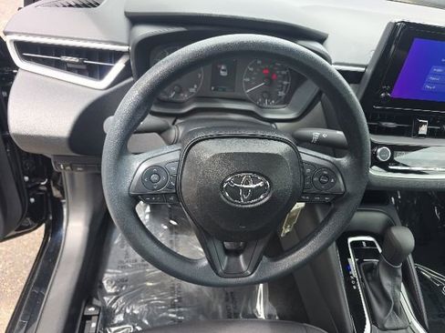 Used 2025 Toyota Corolla LE FWD image 13