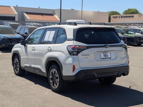 Certified 2025 Subaru Forester AWD/4WD image 3