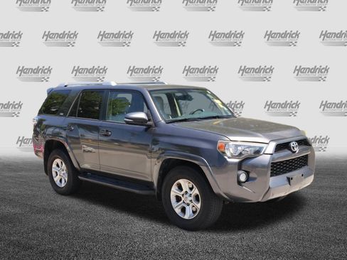 Used 2016 Toyota 4Runner SR5 Premium RWD image 2