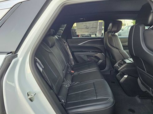 New 2026 Cadillac Lyriq Luxury image 12