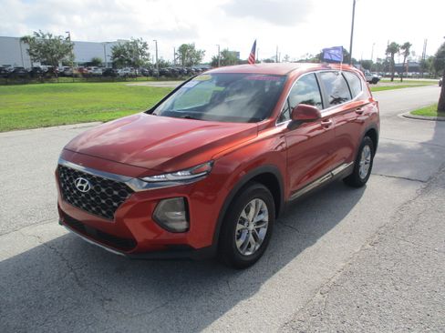 Used 2019 Hyundai Santa Fe SE FWD image 3