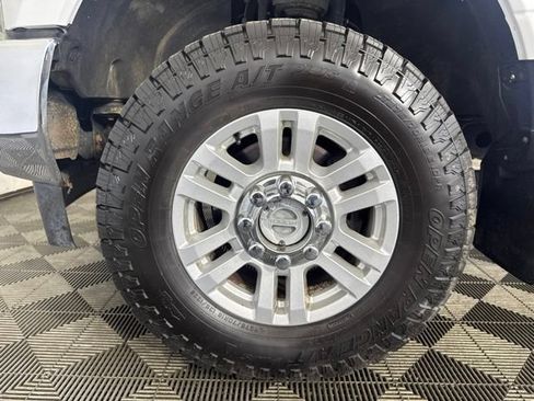 Used 2017 Ford F250 XLT AWD/4WD image 19