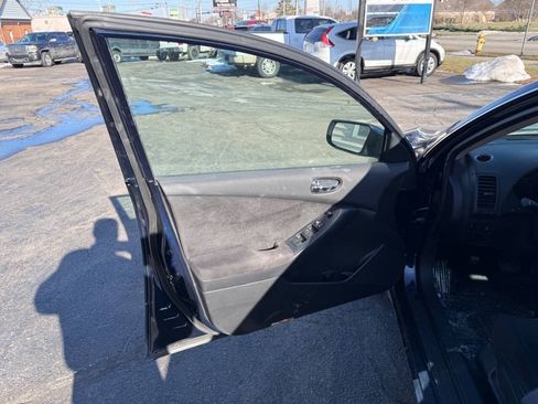 Used 2012 Nissan Altima 2.5 S FWD image 11