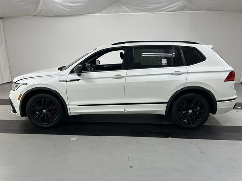 Certified 2022 Volkswagen Tiguan SE R-Line AWD/4WD image 6