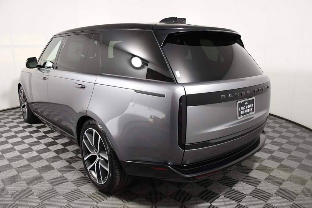 New 2027 Land Rover Range Rover Long Wheelbase SE AWD/4WD image 4