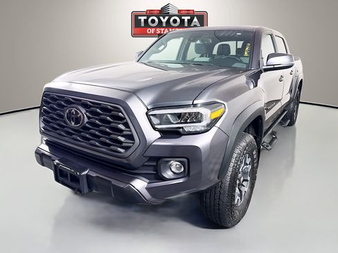 Certified 2023 Toyota Tacoma TRD Off-Road AWD/4WD image 3