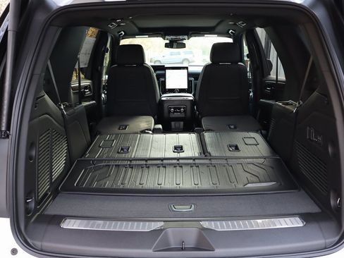 New 2026 GMC Yukon Denali w/ Sun & Power Step Package image 23