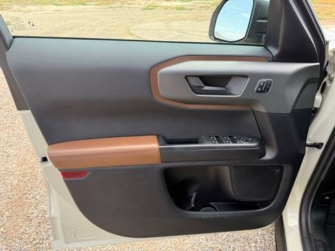 Used 2025 Ford Bronco Sport Outer Banks w/ Outer Banks Tech Package+ AWD/4WD image 13