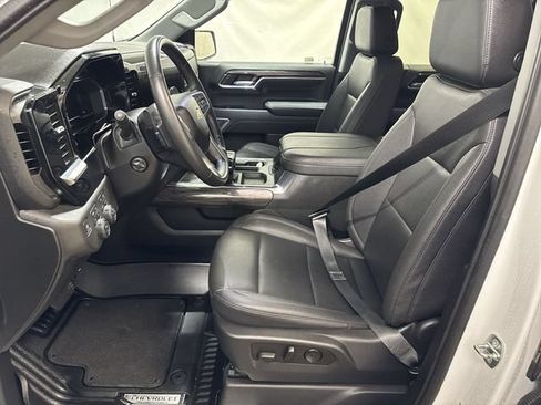 Used 2023 Chevrolet Silverado 1500 LTZ AWD/4WD image 10