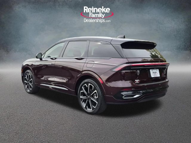 Used 2024 Lincoln Nautilus Reserve AWD/4WD image 8