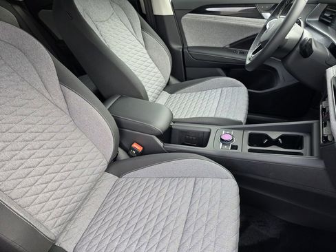 New 2026 Volkswagen Tiguan S FWD image 10