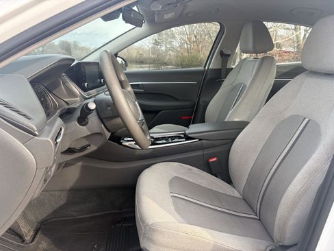 Used 2021 Hyundai Sonata SEL w/ Winter Weather Package image 15