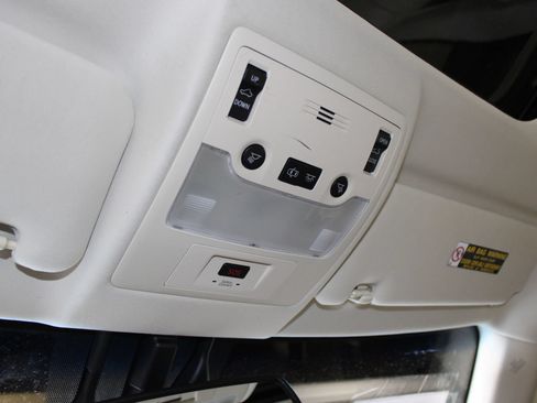 Used 2013 Lexus ES 300h w/ Luxury Pkg FWD image 26