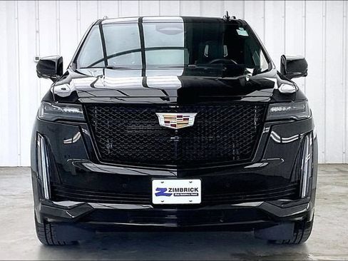 Used 2023 Cadillac Escalade Sport Platinum AWD/4WD image 3