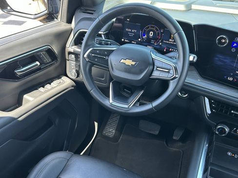 Certified 2025 Chevrolet Tahoe LT AWD/4WD image 17