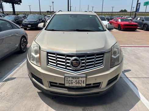Used 2016 Cadillac SRX Luxury w/ Driver Awareness Package FWD image 2