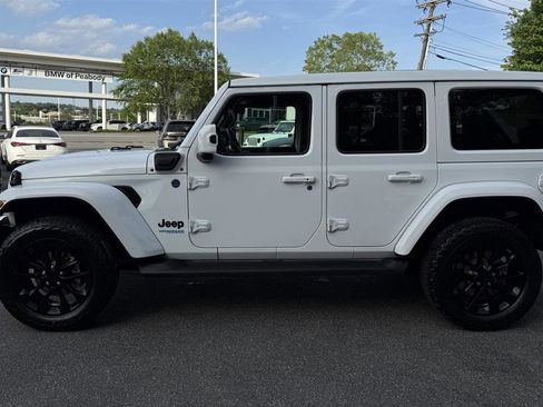 Used 2021 Jeep Wrangler Unlimited Sahara AWD/4WD image 11