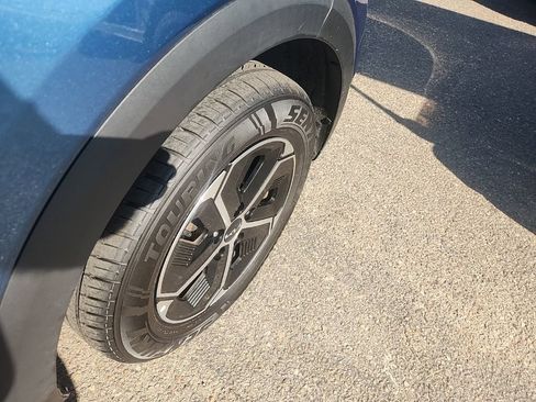 Certified 2024 Kia Niro EX FWD image 16