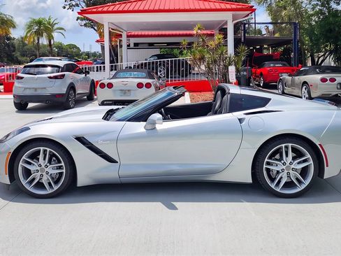 Used 2019 Chevrolet Corvette Stingray Coupe w/ Battery Protection Package RWD image 5