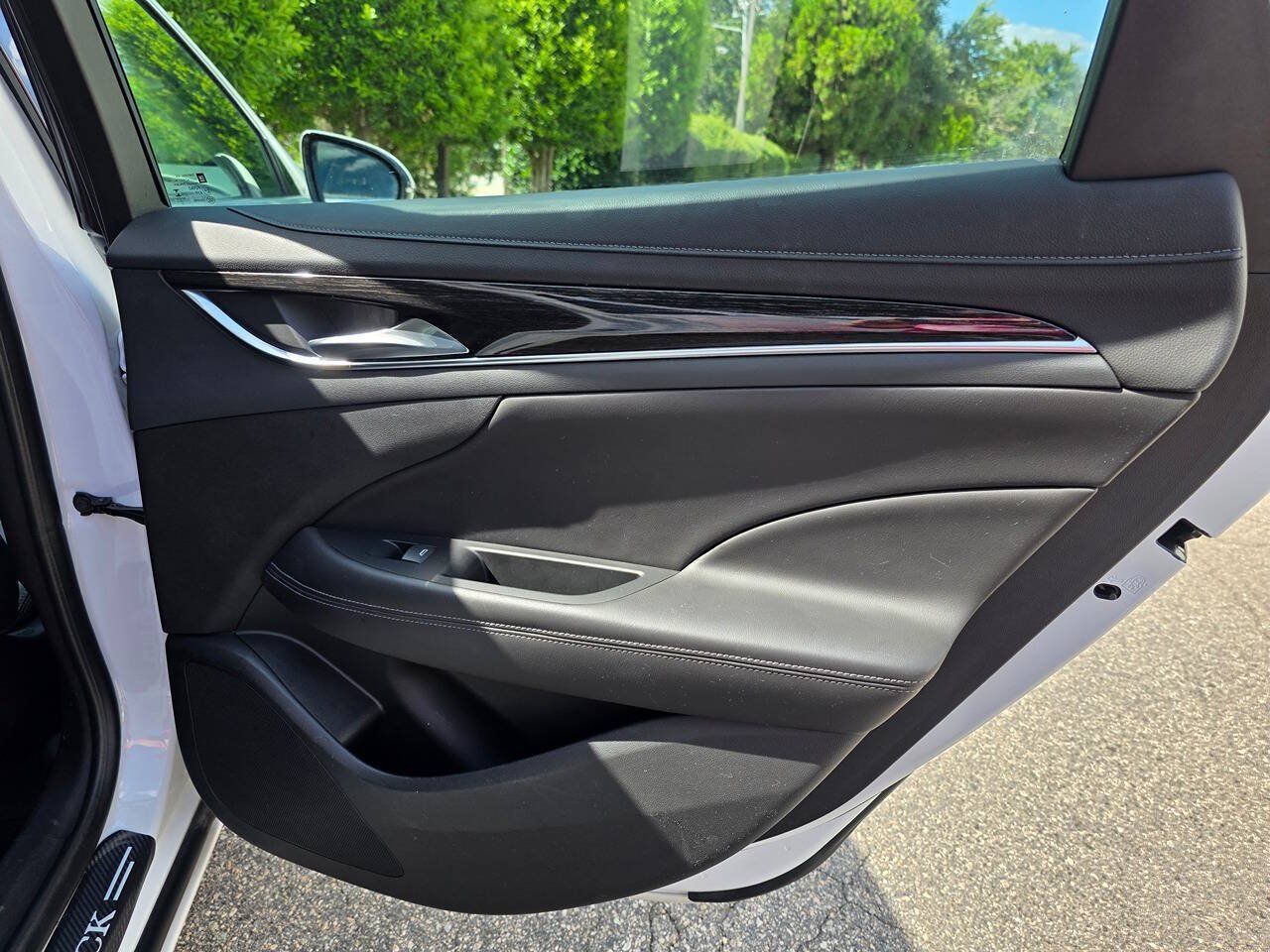 Used 2018 Buick LaCrosse Essence FWD image 26