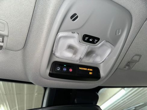 Certified 2023 Chevrolet TrailBlazer LT w/ LPO, Blackout Package image 16