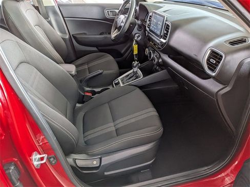 Used 2023 Hyundai Venue SEL image 34